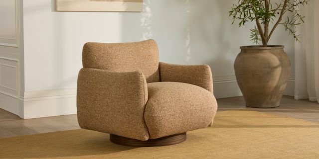 Forma swivel armchair in yellow fabric | Plush